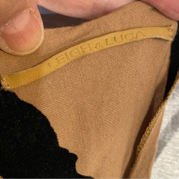 Leigh & Luca scarf, GUC, 42”x42” approx, jersey fabric w/flocked branches. - Picture 6 of 6